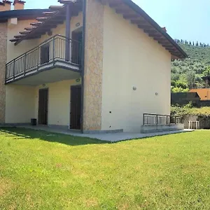 https://villetta-iris.hotelinveneto.com